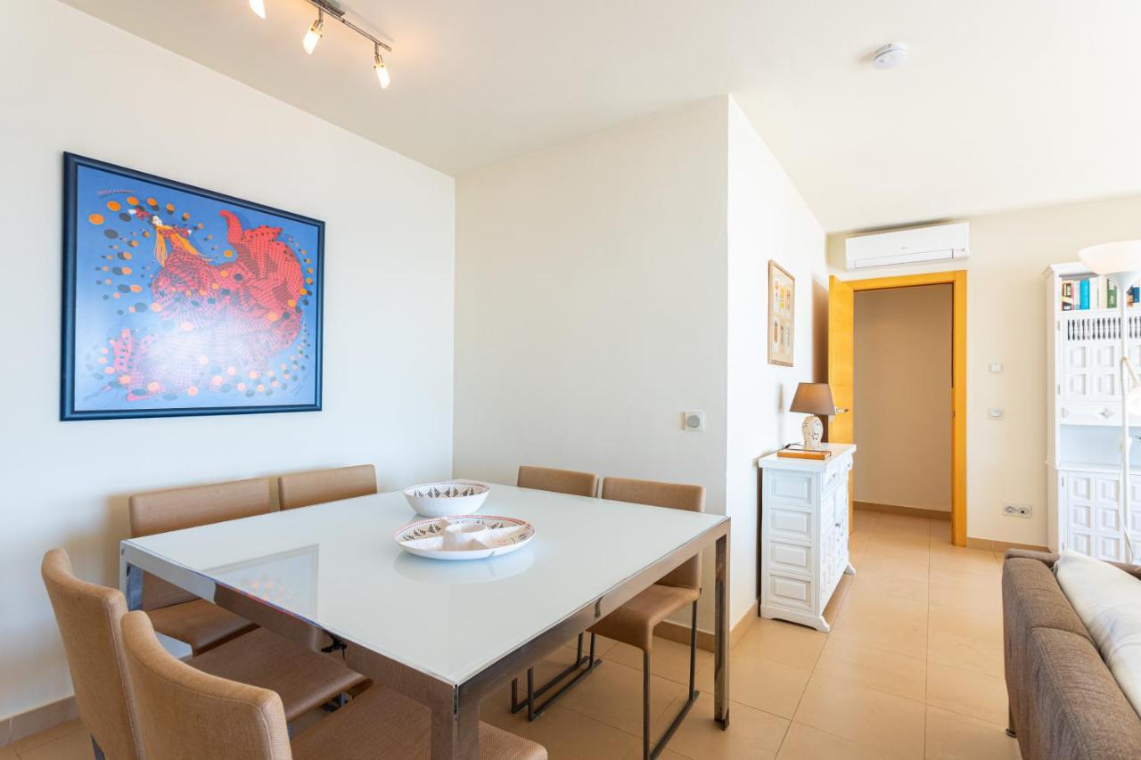 Charming Villa On The Seafront Marbella Bagian luar foto