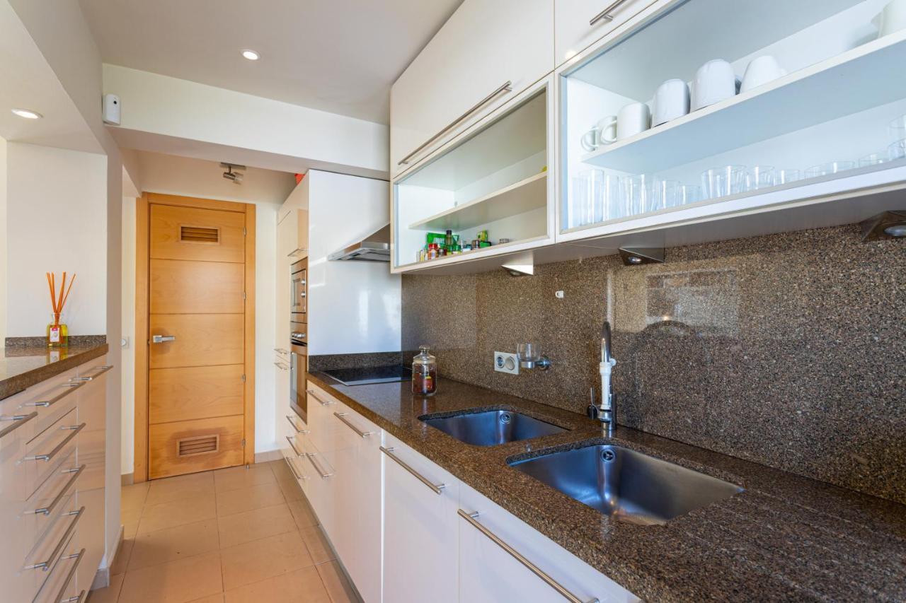 Charming Villa On The Seafront Marbella Bagian luar foto