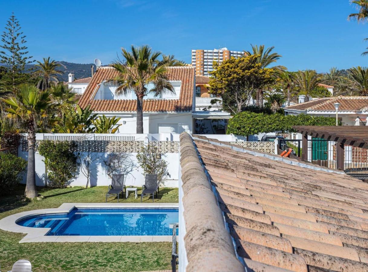 Charming Villa On The Seafront Marbella Bagian luar foto